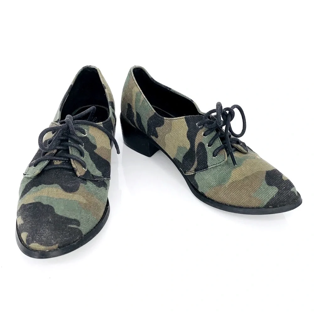 Dolls Kill x Shellys of London Camo Print Lace Up Oxfords Size 6.5